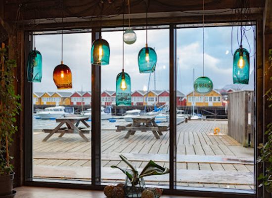 norway/nordland/bar/kjerringoy-bryggehotell
