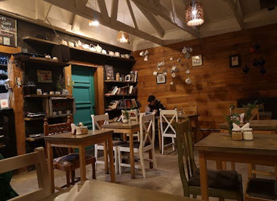 chile/aysen-region/bar/cafe-de-mayo