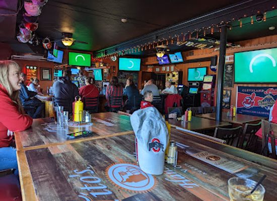 ohio/western-reserve/bar/seven-hills-tavern