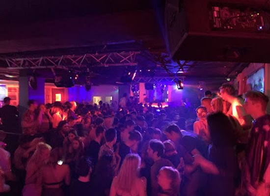 france/alpe-d-huez/bar/igloo-club-alpe-d-huez