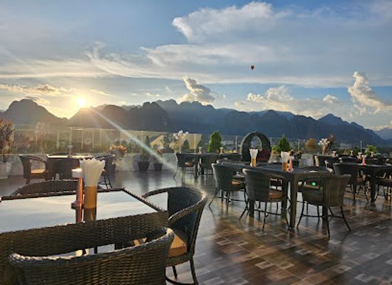 laos/vientiane-province/bar/sip-chill-rooftop-bar