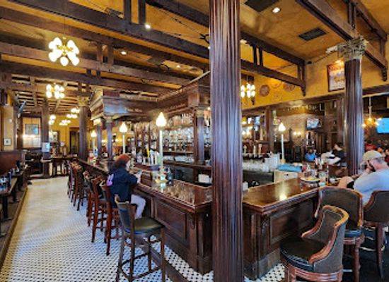 ohio/cincinnati/bar/nicholson-s-fine-food-whiskey