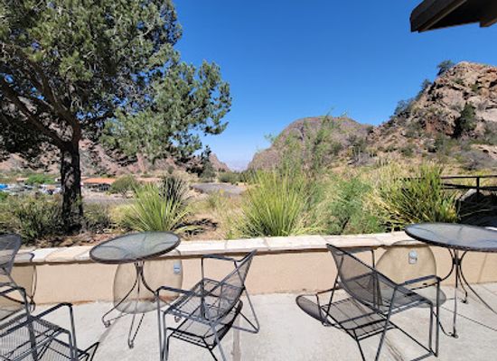 texas/big-bend-national-park/bar/chisos-mountains-lodge-restaurant