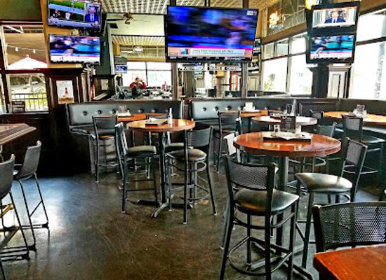 arkansas/little-rock/downtown/bar/big-whiskey-s-american-restaurant-bar