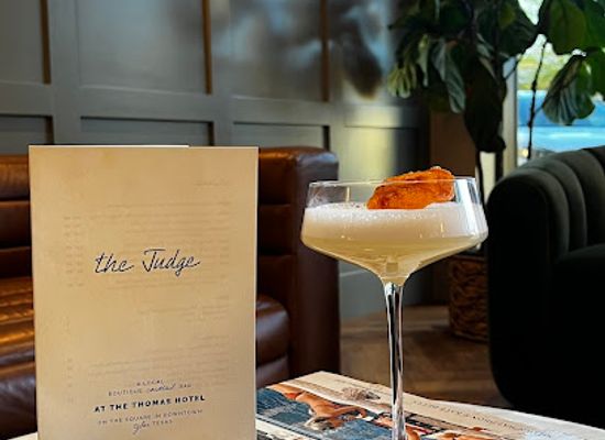 texas/east-texas/bar/the-judge-cocktail-bar