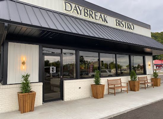 ohio/amish-country/bar/daybreak-bistro