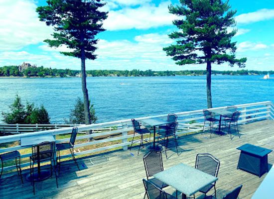 new-york/thousand-islands/bar/the-pointe-bar-grill