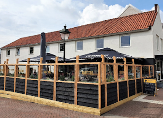 netherlands/hoeksche-waard/bar/tast-toe-bar-kitchen