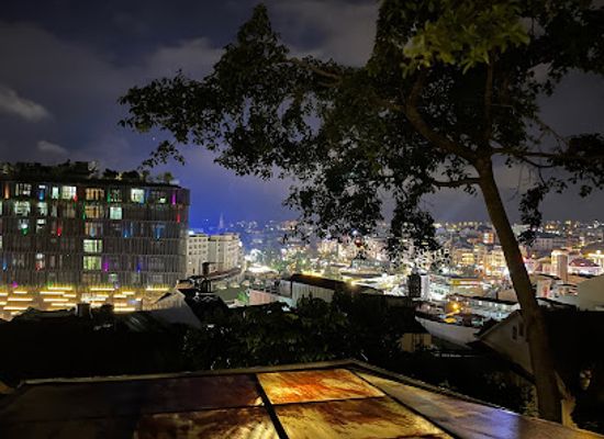 vietnam/dalat/xuan-huong-lake/bar/100-roof-bar