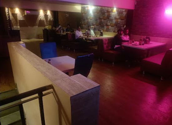 india/jabalpur/gorakhpur/bar/vini-s-bar-restaurant