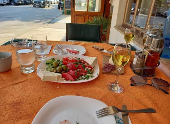 bulgaria/balchik/bar/compas