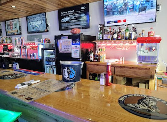 texas/llano-estacado/bar/refs-sports-bar-and-grill