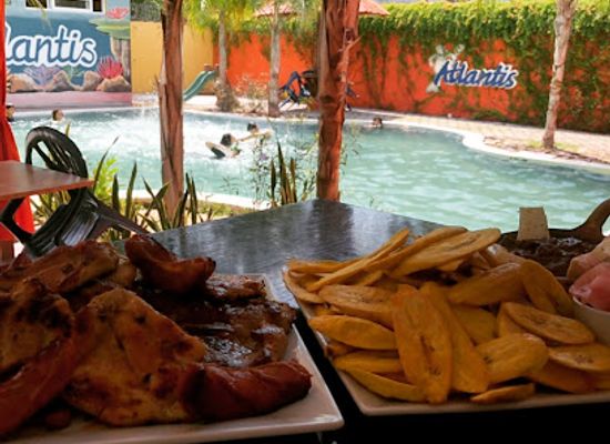 honduras/la-ceiba/bar/atlantis-bar-piscina