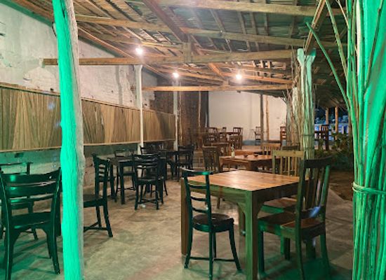 sri-lanka/ampara-district/bar/funky-de-bar