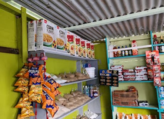dominica/soufriere/bar/e-s-bar
