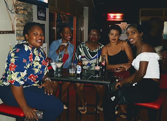 uganda/elgon/bar/3-monkeys-bar-grill