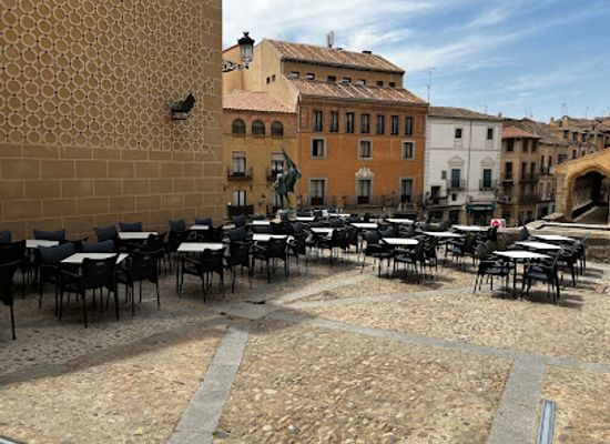 spain/segovia/bar/el-ojo-bar-restaurante