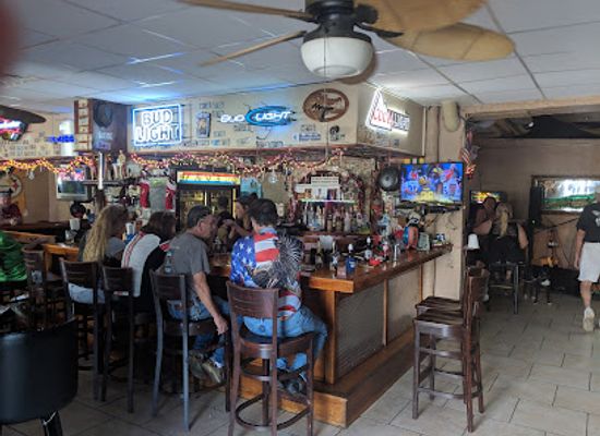 florida/fakahatchee-strand-preserve-state-park/bar/gator-s-crossroad
