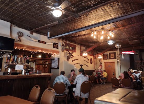 new-mexico/valles-caldera-national-preserve/bar/los-ojos-restaurant-saloon