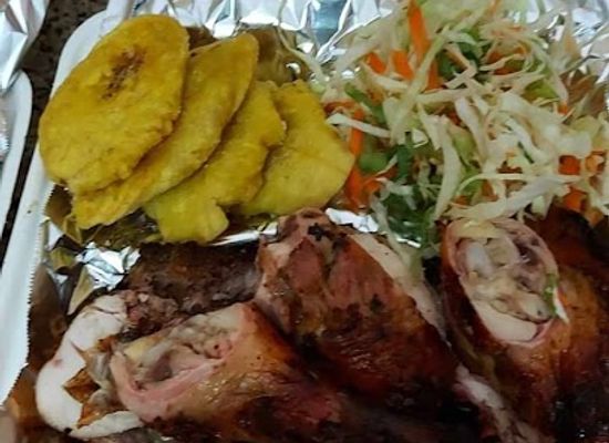 dominica/purple-turtle-beach/bar/jason-hamilton-bar-and-grill
