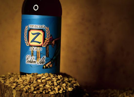 colombia/guatape/bar/cerveceria-zocalo