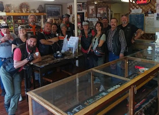 utah/blanding/bar/hunt-s-trading-post