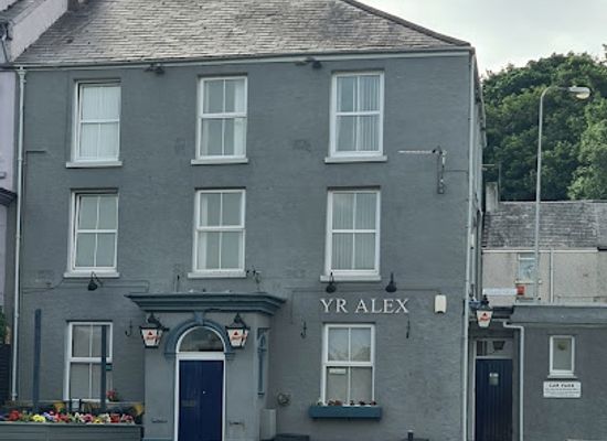 united-kingdom/caernarfonshire/bar/yr-alex