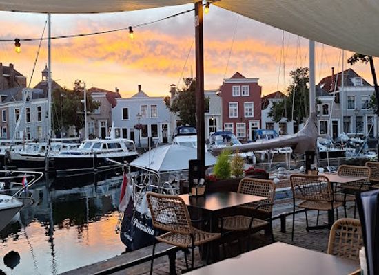 netherlands/zeeland/bar/wine-and-foodbar-mood