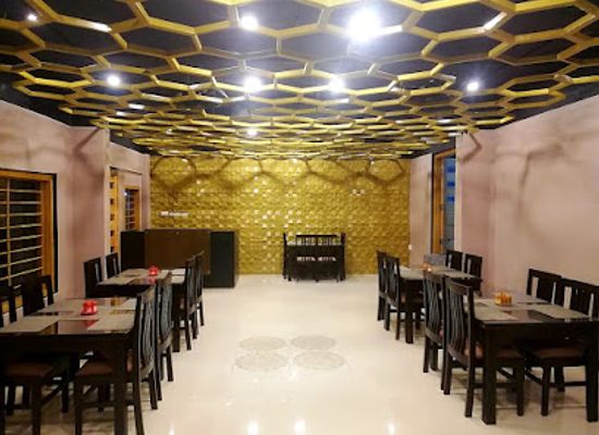 pakistan/fairy-meadows/bar/mezbaan-restaurant