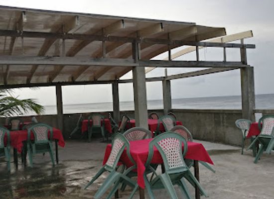 maldives/fuvahmulah-island/bar/royal-restaurant