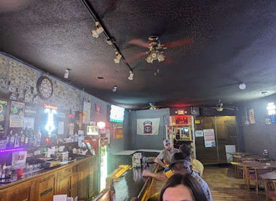 missouri/sedalia/bar/the-den