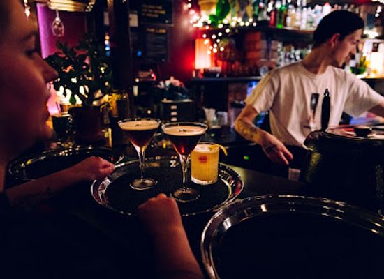 new-zealand/dunedin/bar/woof