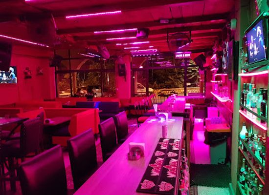 lebanon/broummana/bar/drink-and-sing-broumana