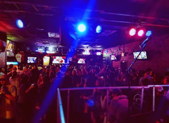 alabama/lake-tuscaloosa/bar/the-red-shed