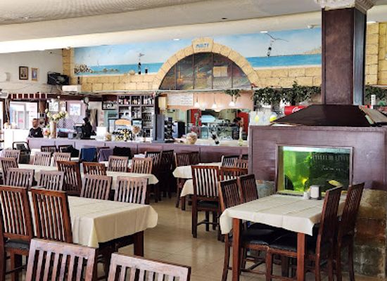 israel/akko/akko-port/bar/abu-christo
