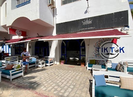tunisia/djerba/houmt-souk/bar/tik-tok-cafe