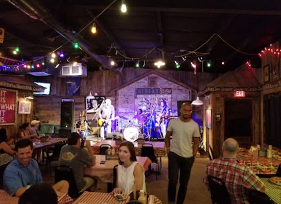 mississippi/the-pontotoc-ridge/bar/blue-canoe