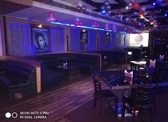 india/gwalior/bar/blue-lounge-family-restaurant-pub