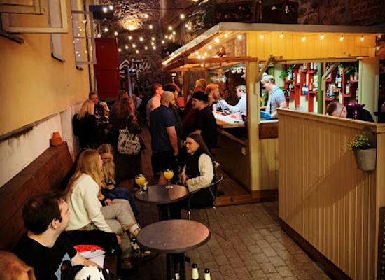 estonia/tartumaa/bar/slou