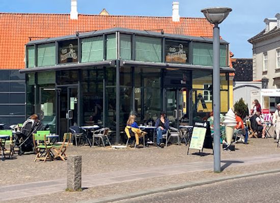 denmark/mon/restaurant/cafe-frederik-vii