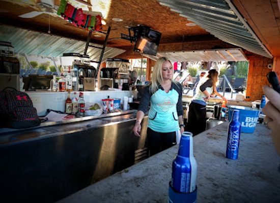 missouri/little-dixie/bar/coconuts-at-the-lake