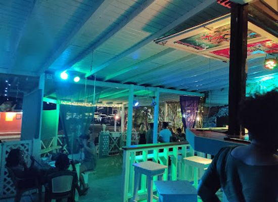 antigua-and-barbuda/shirley-heights-lookout/bar/yala-bar