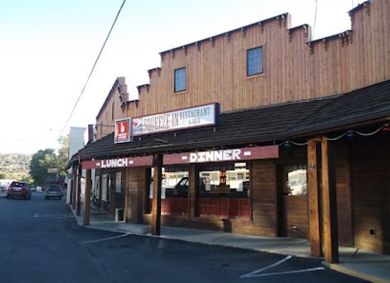 oregon/grant-county/bar/squeeze-in-restaurant-deck
