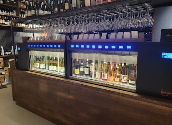 germany/bremen/uberseestadt/bar/bar-rique-winehouse-weinbar-restaurant