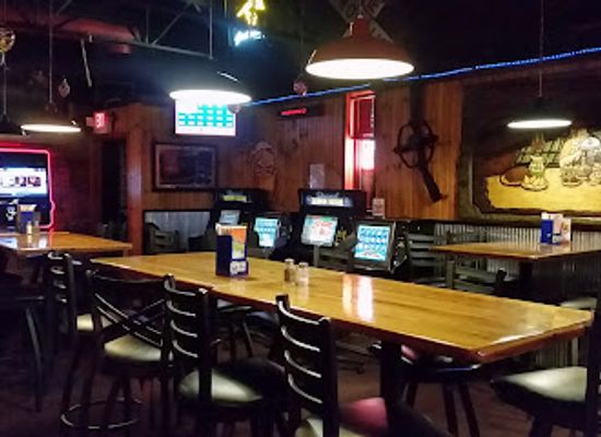 michigan/west-michigan/bar/office-bar-grill