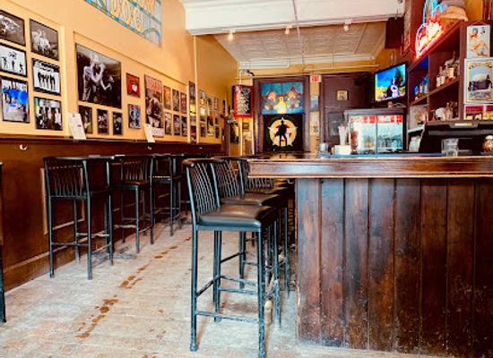 canada/interlake-region/bar/yellow-dog-tavern