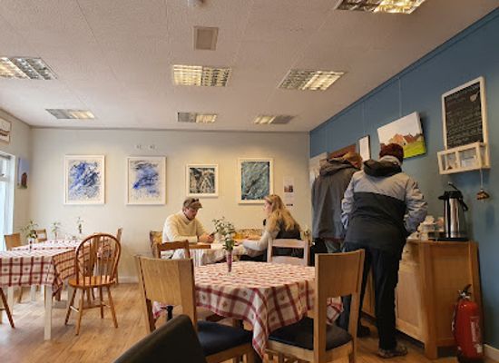 iceland/westfjords/bar/bryggjukaffi