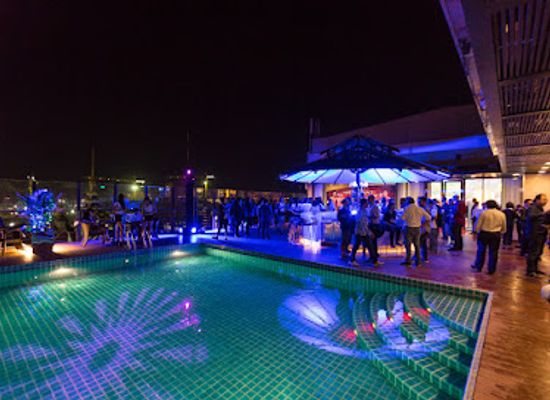 cambodia/mondulkiri/bar/amret-palace-pool-bar