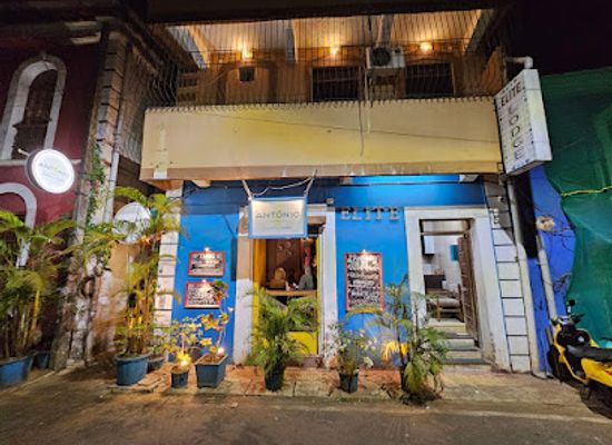 india/panaji/fontainhas/bar/antonio-31