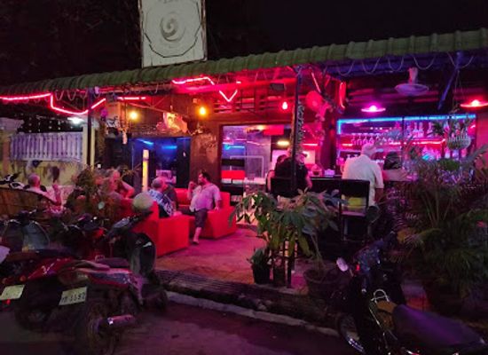 cambodia/kampot-province/bar/last-chance-bar